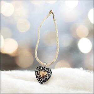 Gorgeous and Elegant Heart Pendant Necklace